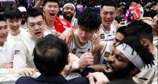 开元棋牌官方网址-篮球联赛球员们将拼尽全力争取胜利