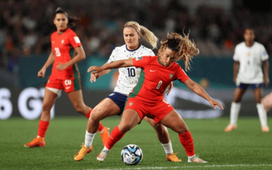 美国女足霸气登顶，屡获殊荣成就世界霸主