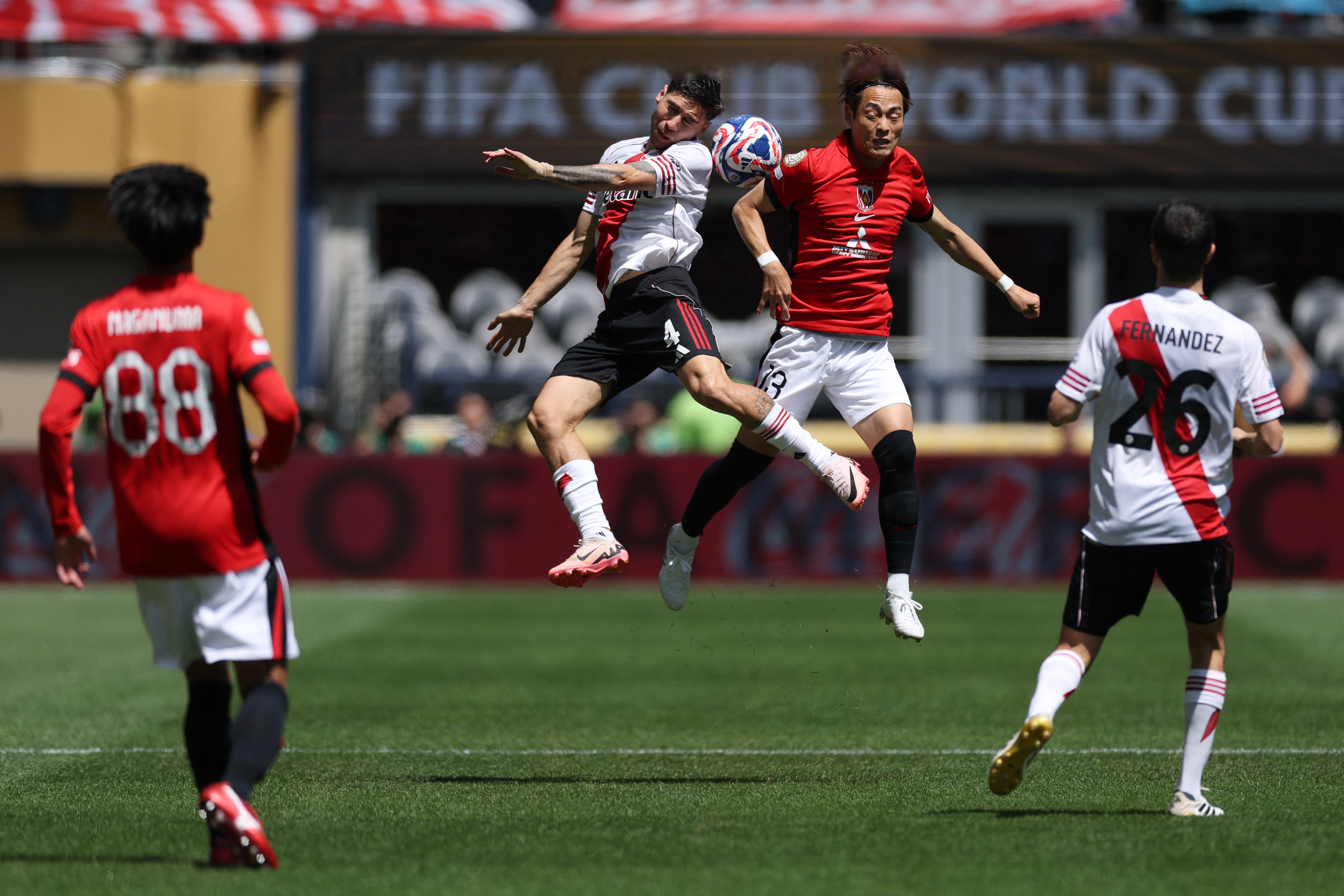 包含尤文图斯客场大胜皇家马德里，赢得小组第一的词条