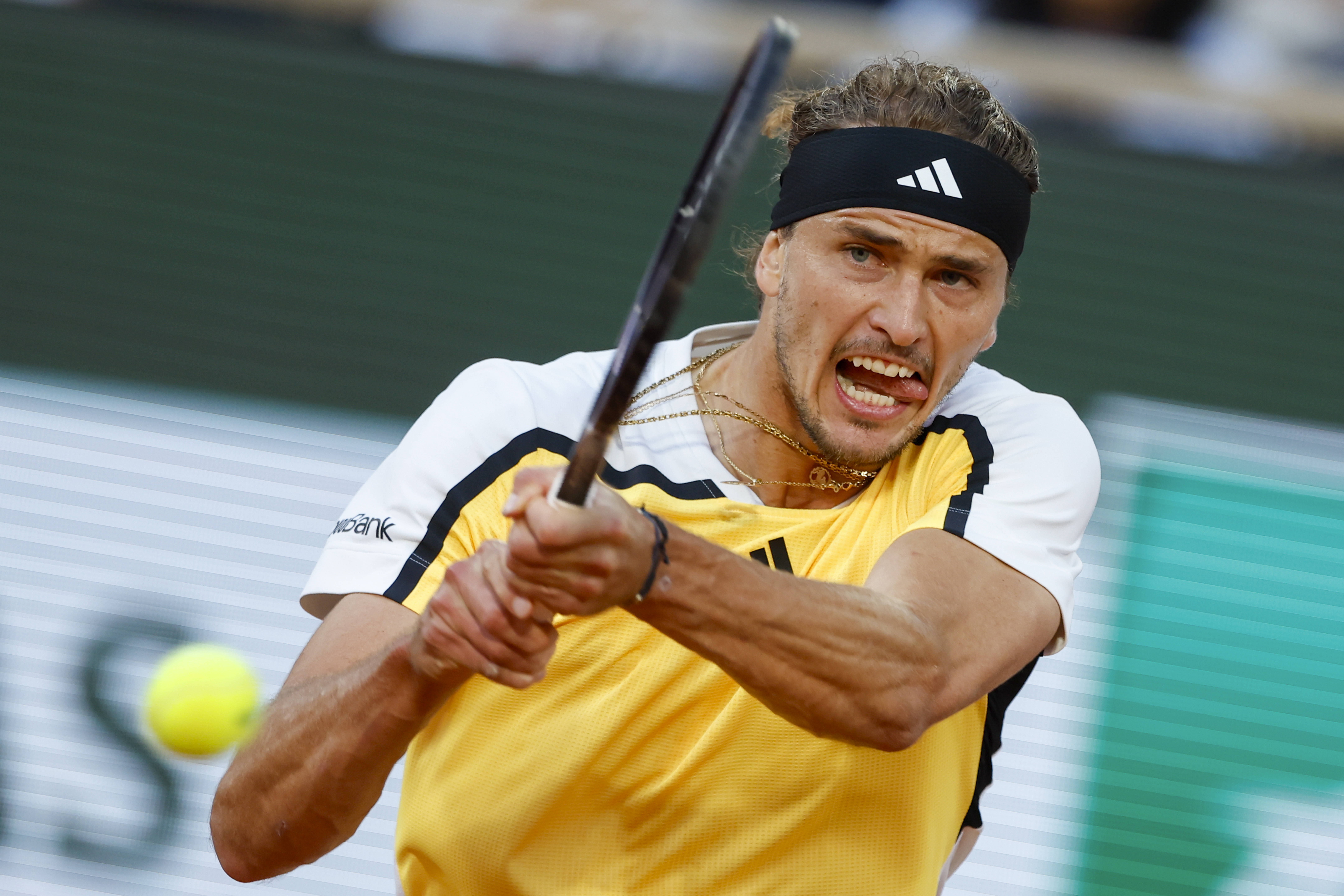 意大利网球队逆转法国网球队,兹维列夫完成帽子戏法 意大利网球队逆转法国网球队,兹维列夫完成帽子戏法