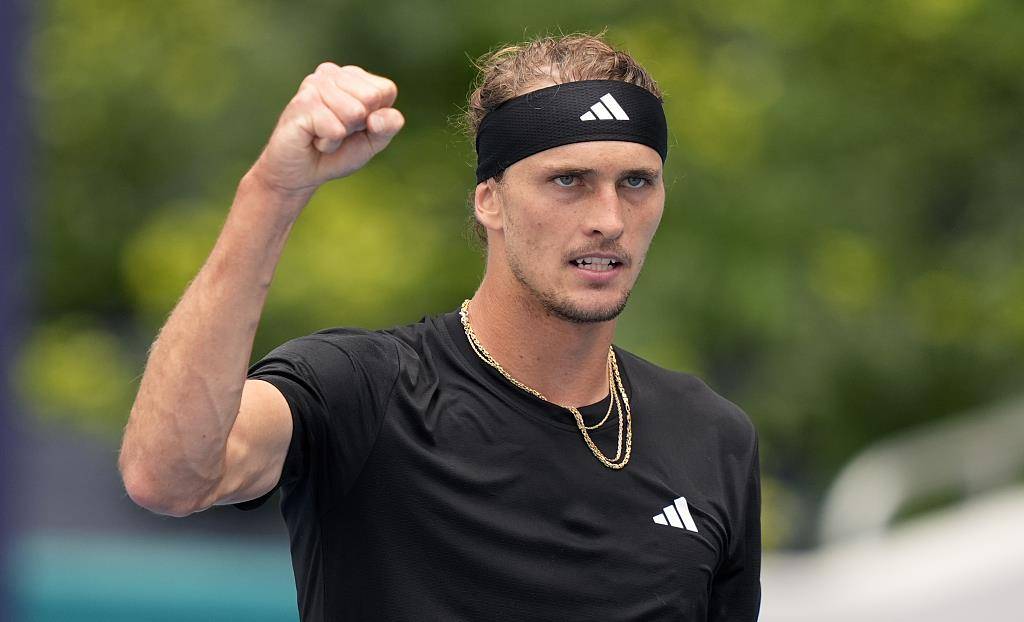 意大利网球队逆转法国网球队,兹维列夫完成帽子戏法 意大利网球队逆转法国网球队,兹维列夫完成帽子戏法