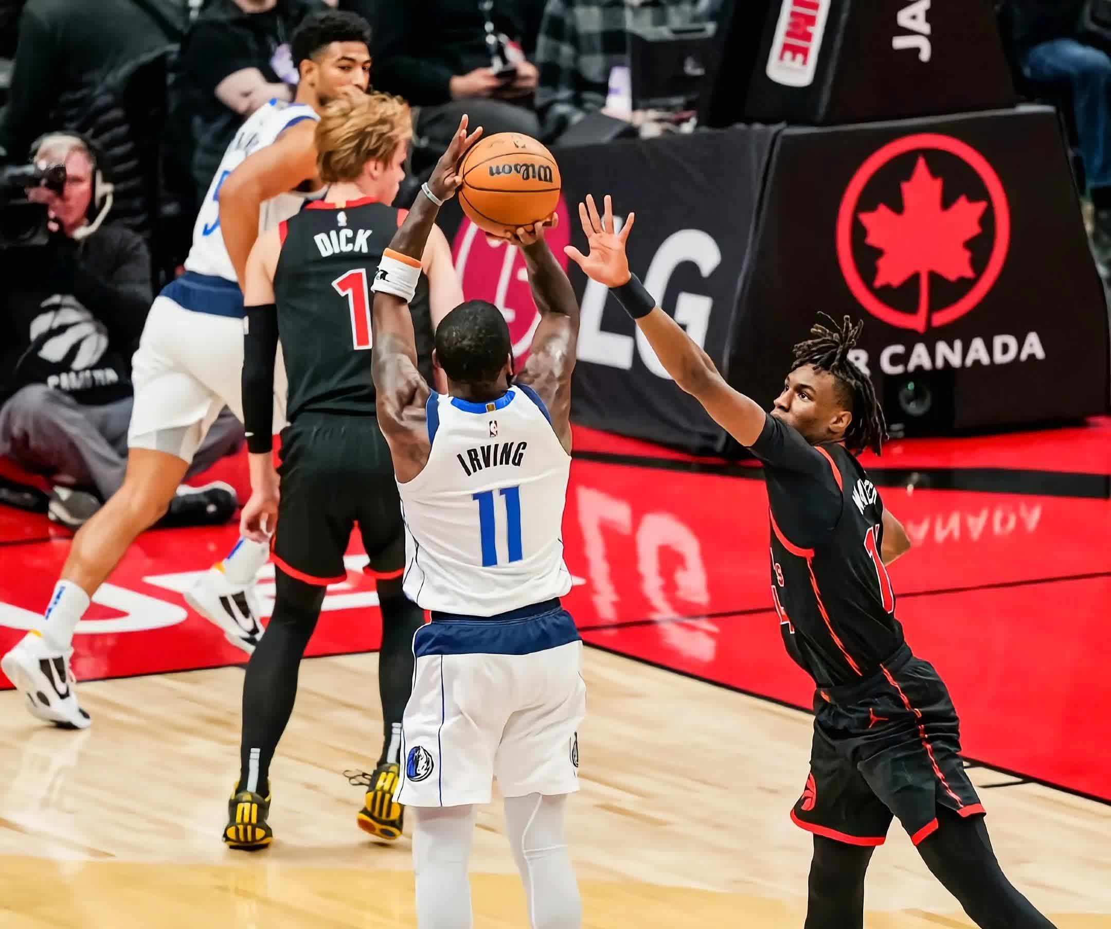 火箭力克独行侠，登顶西部榜首