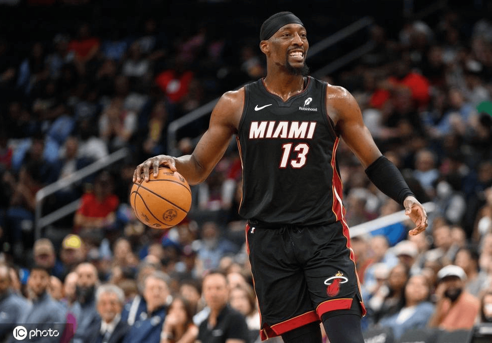 包含热火客场击败奇才，连续获得四连胜的词条