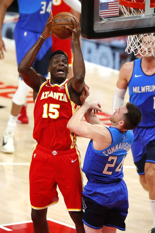 骑士横扫老鹰,波兰小子火箭少侠表现 骑士横扫老鹰,波兰小子火箭少侠表现