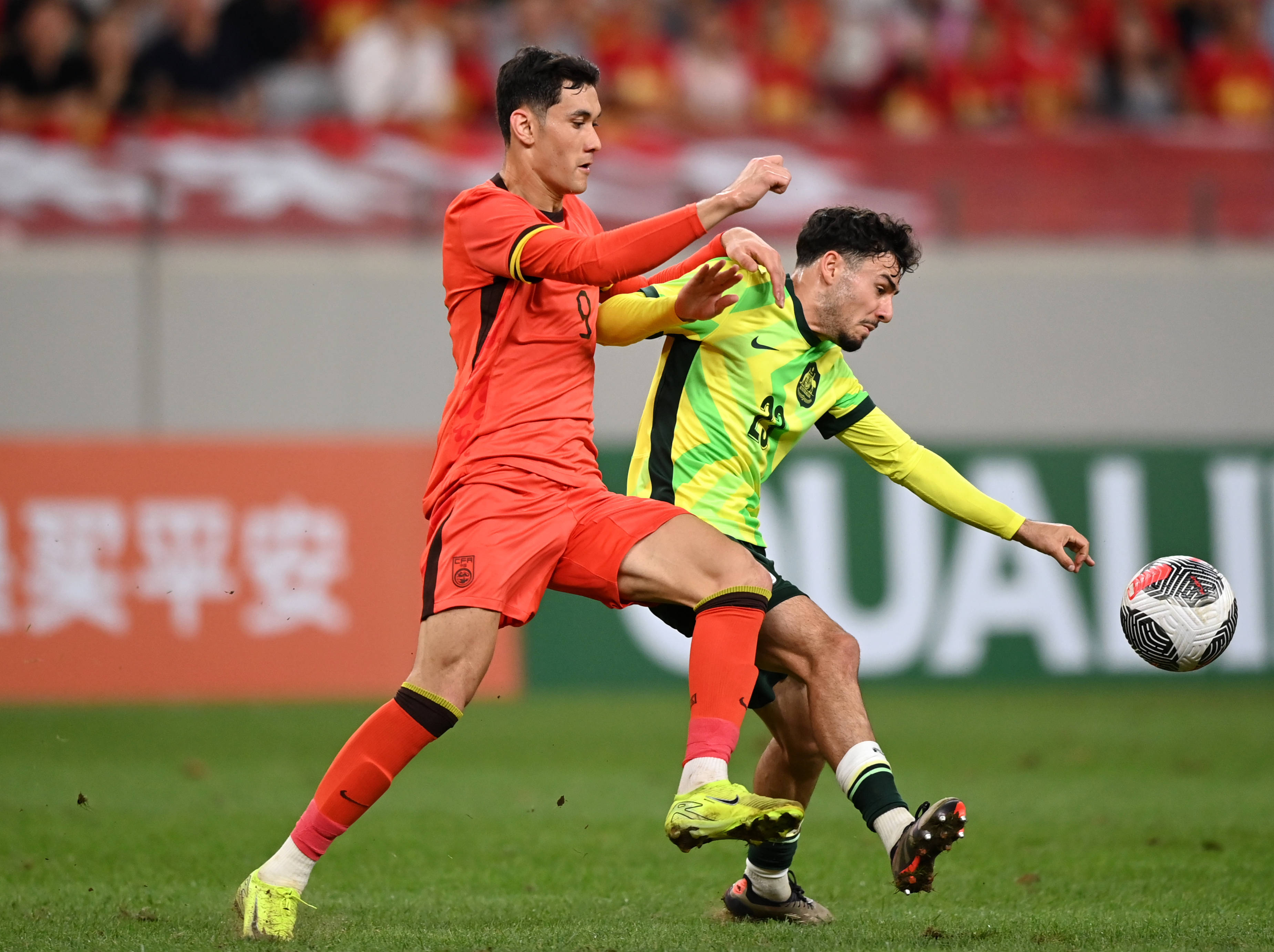 中国足球队备战世预赛超级联赛有望提升国内水平 中国足球队备战世预赛超级联赛有望提升国内水平